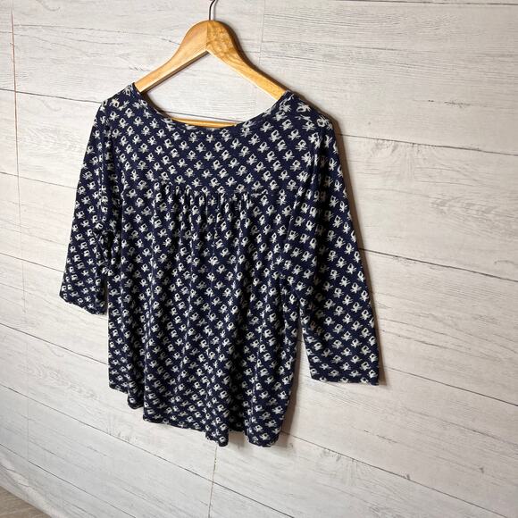 Lucky Brand Top Womens Size Medium Blue & White Geometric with Red Embroidery - Picture 10 of 16